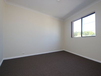 1 / 21 Railway Street, Banksia
