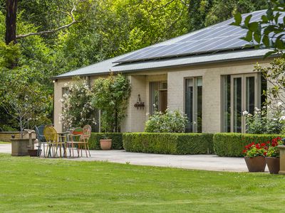 10 Ferrier Street, Mount Macedon