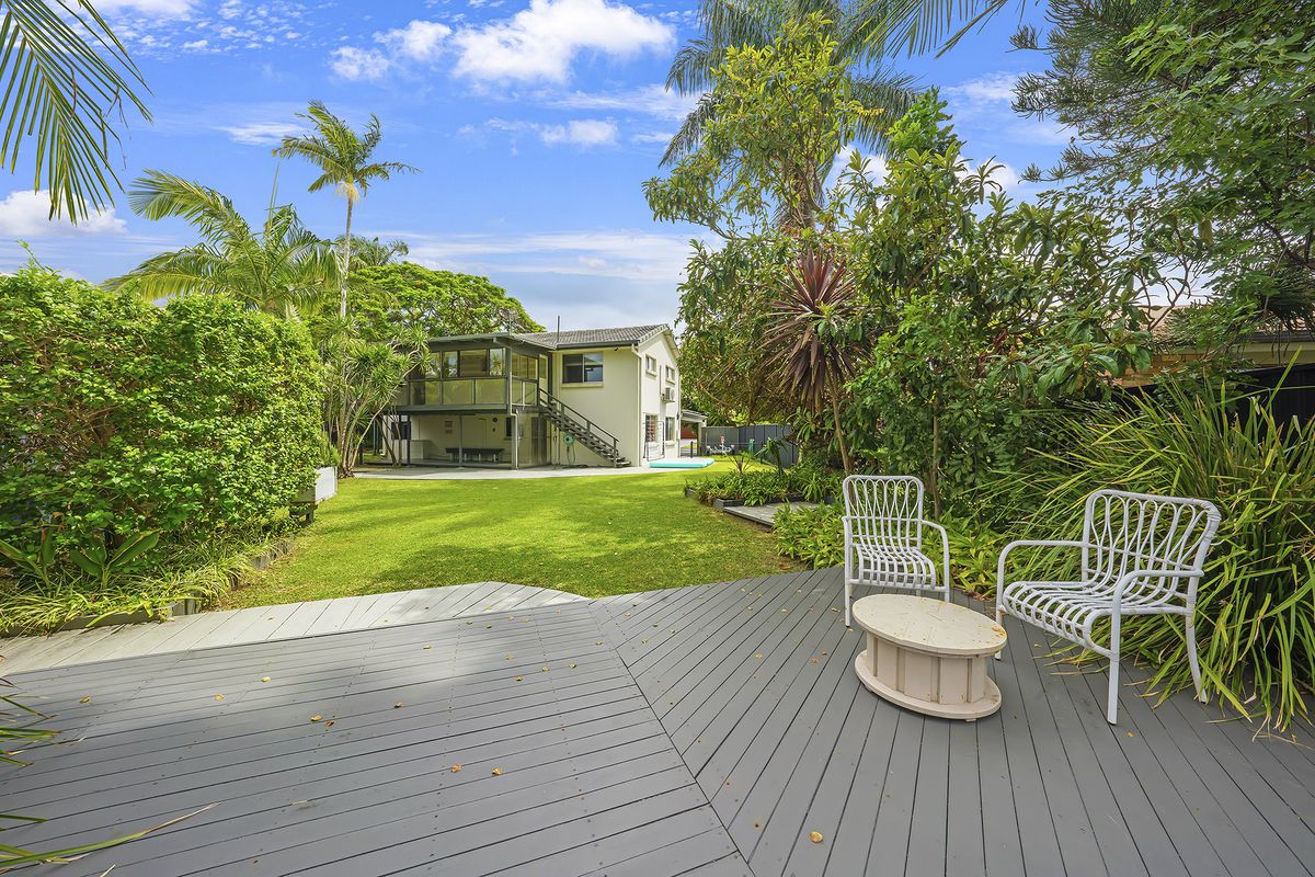 32 Mainsail Street, Currumbin Waters