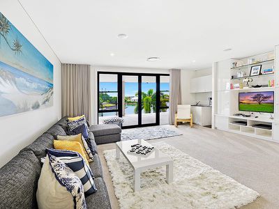 201-205 Monaco Street, Broadbeach Waters
