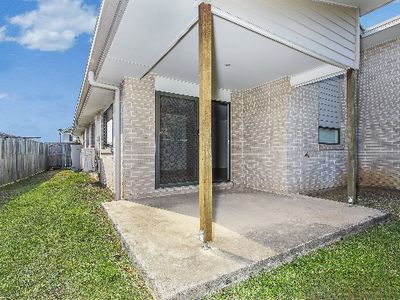 2/5 Mayfair Crescent, Kallangur
