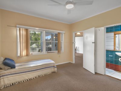 5 Field Street, Narooma