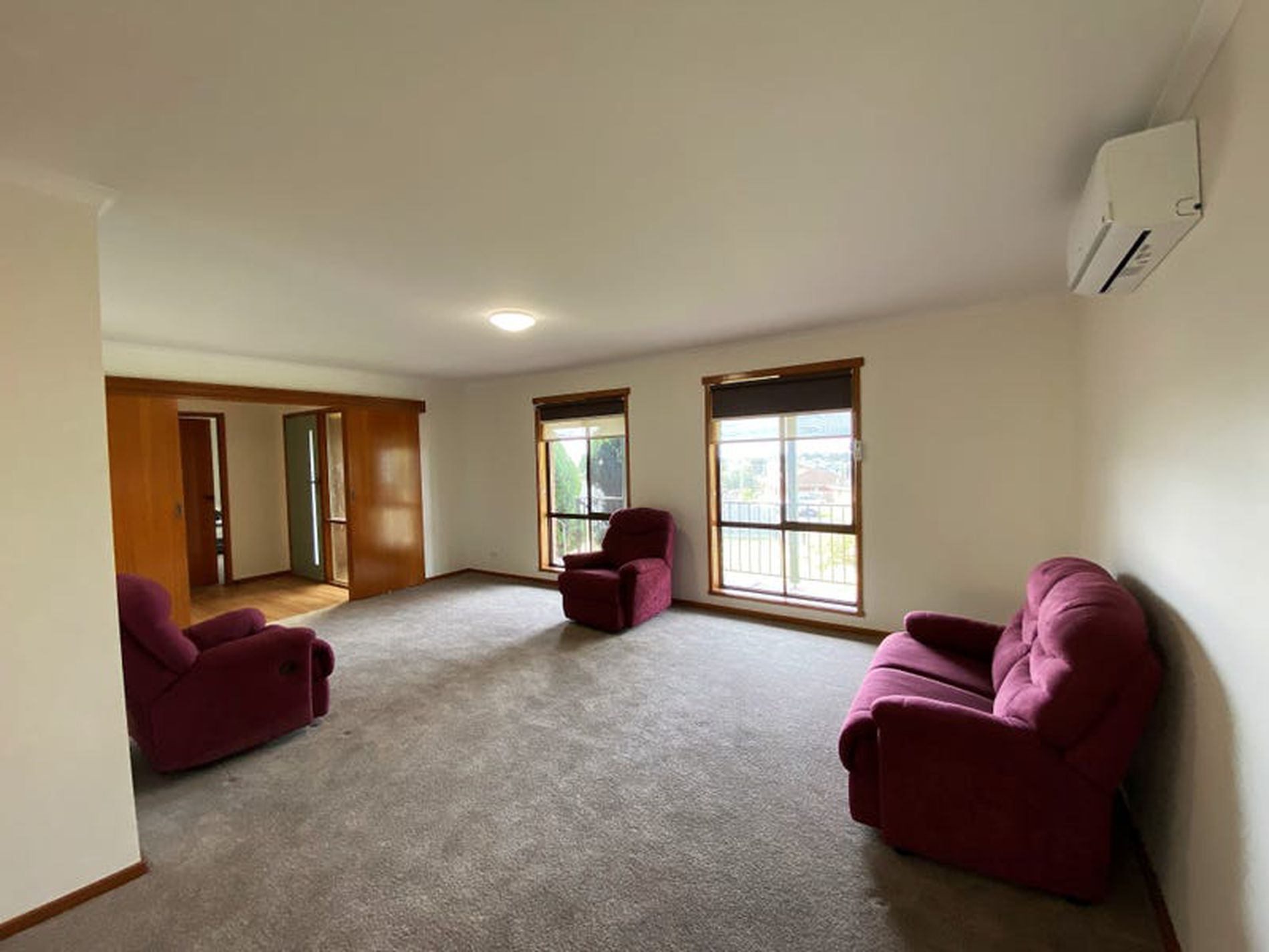 4 Royal Crescent, Hamlyn Heights