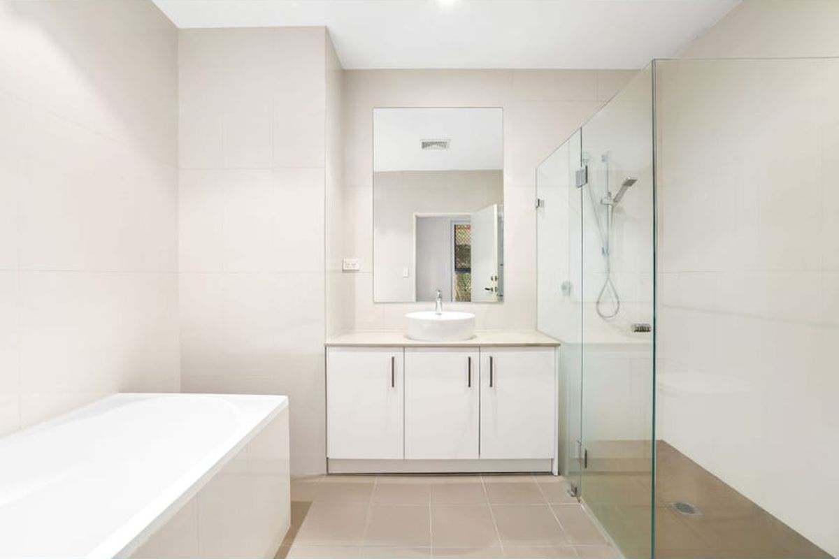 2 / 6 Moore Street, Bondi