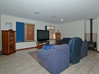 19B Rainsford Loop, Boulder