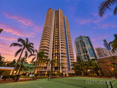 6B / 30 LAYCOCK STREET, Surfers Paradise