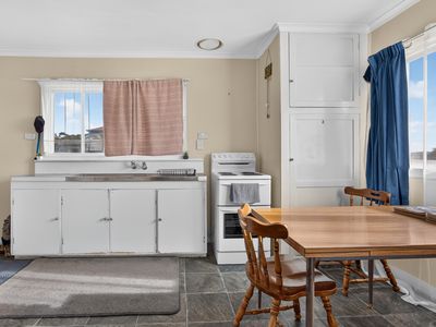 6 Gordon Square, George Town