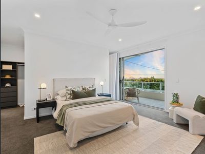 2 Primrose Parade, Wynnum West