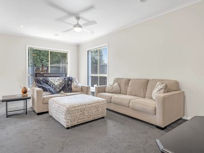 5 French Crescent, Caroline Springs