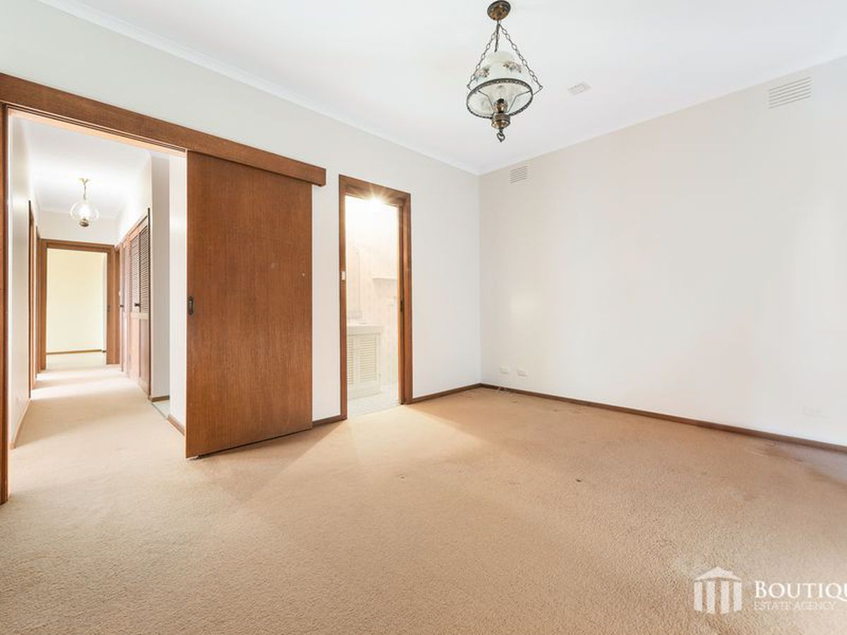 16 Oxford Court, Dandenong North