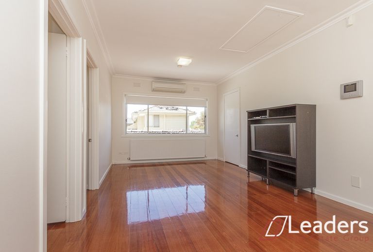 88 ESSEX ROAD, Mount Waverley