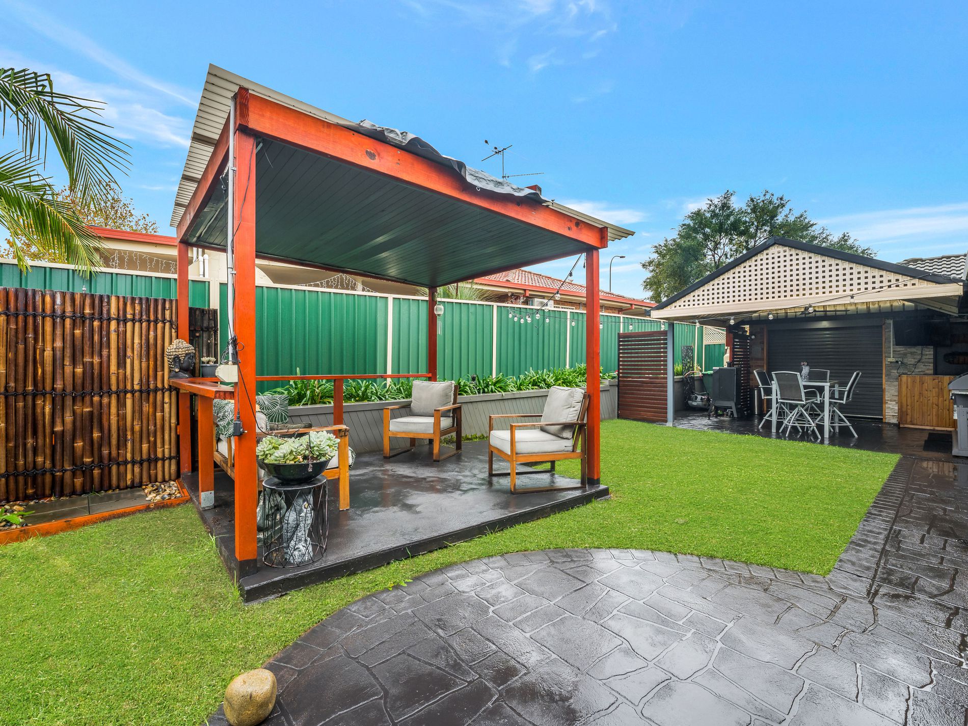 6 Moore Place, Currans Hill
