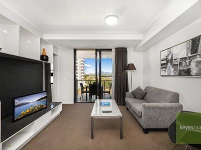 18 / 5 Kingsway Place, Townsville City