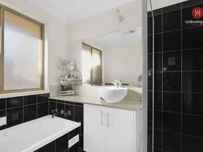10 Birgitte Crescent, Cecil Hills