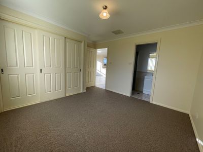 3A John Brass Place, Dubbo