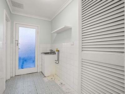 5 SWINSTONE STREET, Rockingham