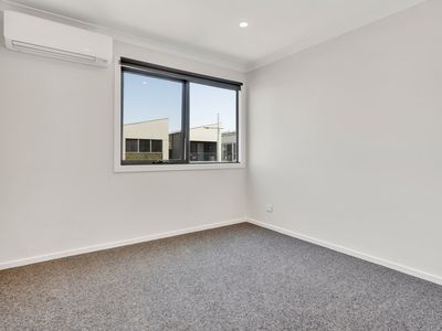 2 Taya Lane, Point Cook
