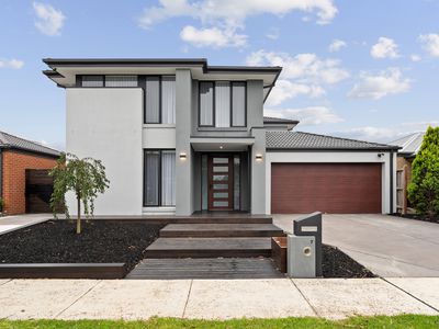 7 CROWE AVENUE, Cranbourne West