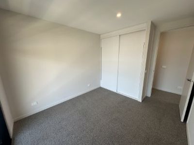 402a / 51 Johnson Street, Reservoir