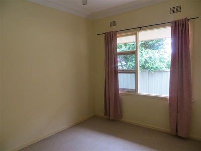 2 / 64 New Dapto Road, Wollongong