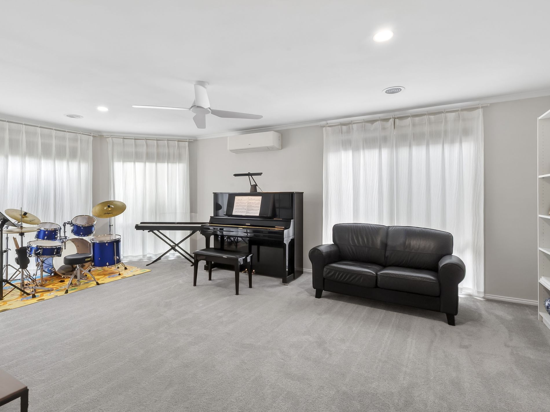 16 Skylark Court, Lara