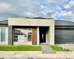 72 Palm Circuit, Beveridge
