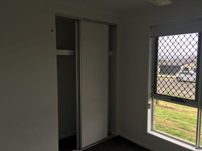 1 / 8 Meadow View Road, Beaudesert