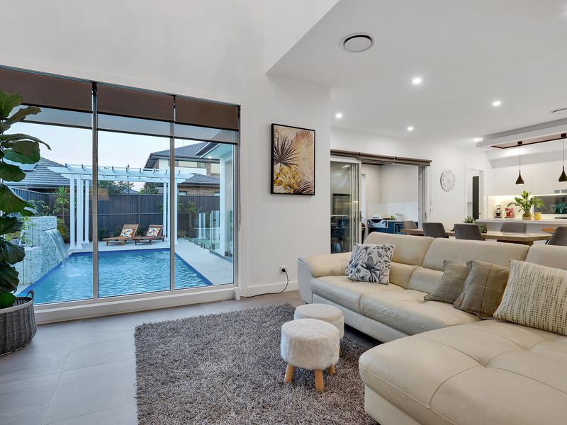 10 Navelina Street, Box Hill