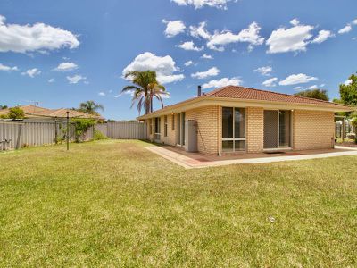 12 Mast Court , Waikiki