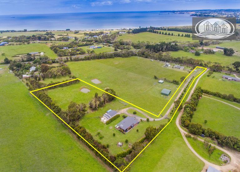24 Tully Lane, Bolwarra