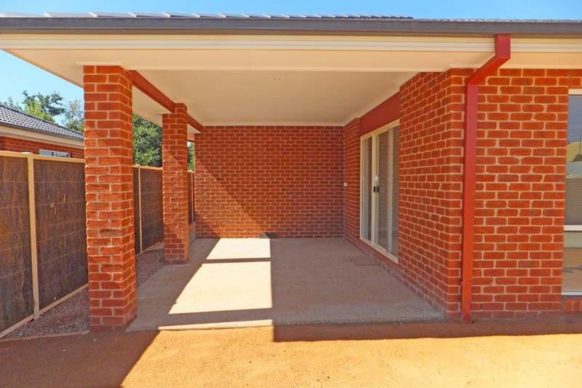 2 / 9 Richards Street, Kyabram
