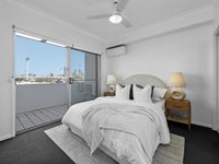 18 / 41 Kingfisher Lane, East Brisbane