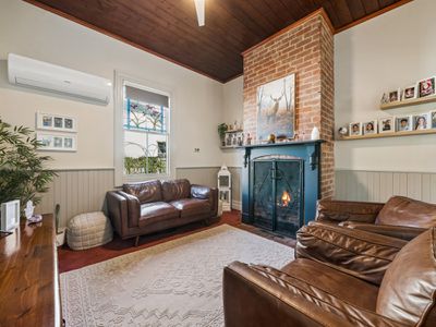 64 Oak Street, Seymour