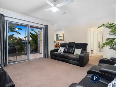 49 Sickle Avenue, Hope Island