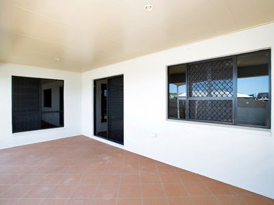 2 Mark Crescent, Glenella