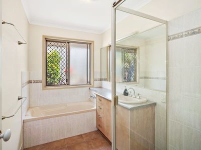 100 Outlook Drive, Tewantin