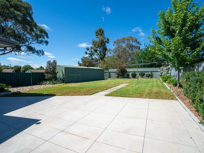 2 PRAGUE AVENUE, Wodonga