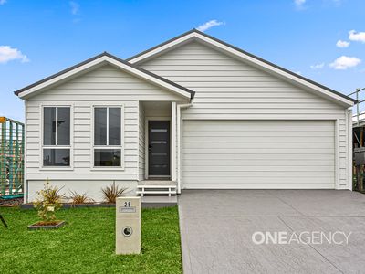 25 Yerrinbool Parade, Tullimbar