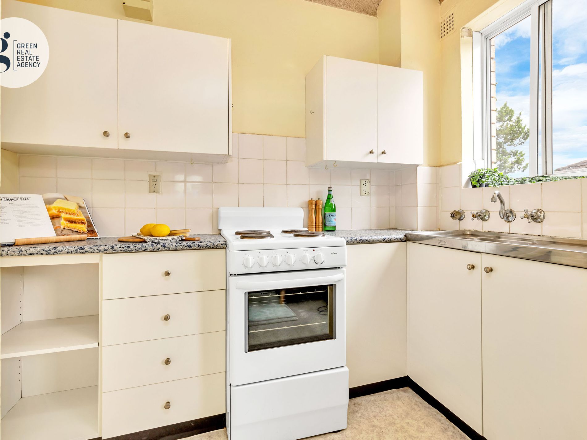 8/14 Meadow Crescent, Meadowbank