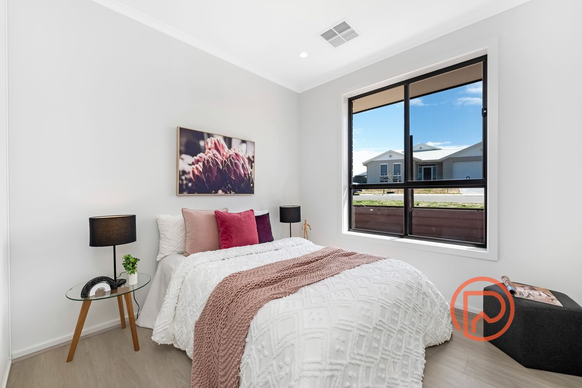 2 MINT DRIVE, Hayborough