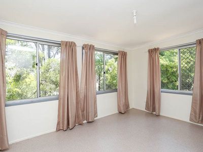14 Woods Crt, Bellbird Park