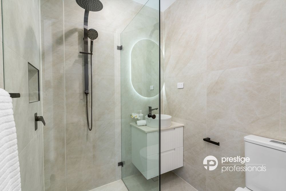 1 / 5 Elouera Crescent, Moorebank