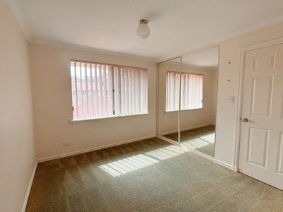 8 / 243 Piccadilly Street, West Lamington