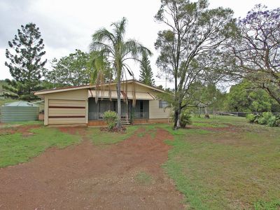 105 Russells Road, Pine Mountain