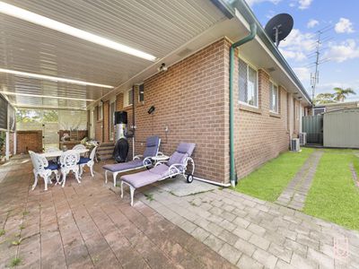 2 / 39 First Avenue, Toukley