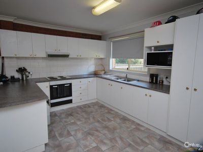 111 Murrayfield Drive, Dubbo