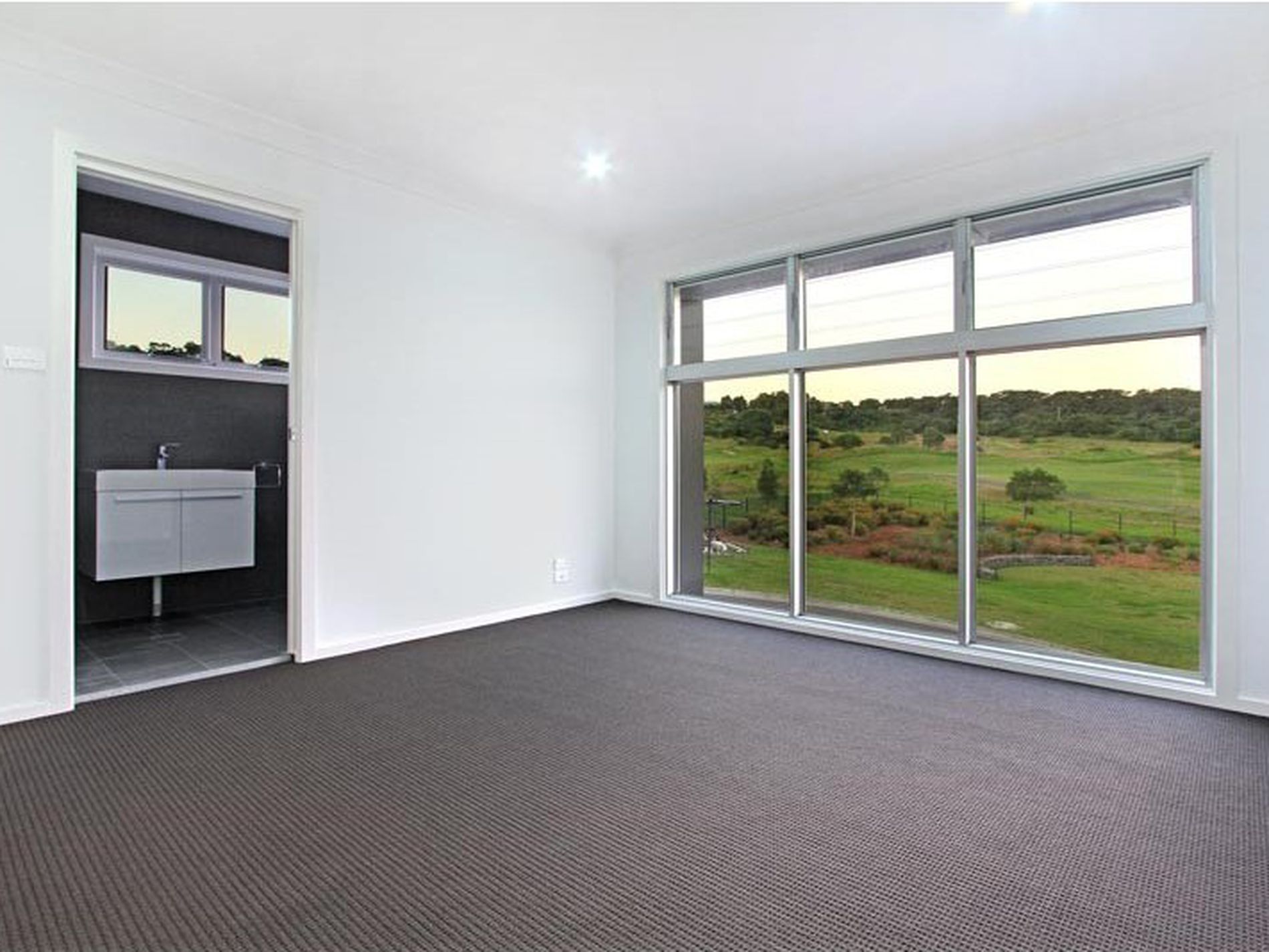 9 St Andrews Parkway, Shell Cove