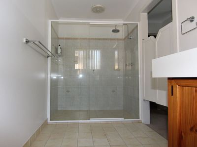 11 Friendship Key, Forster