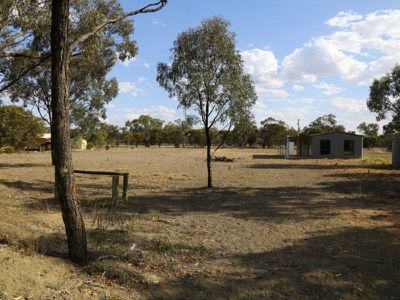 6511 Swan Hill Road, Moulamein