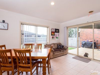2 Margie Square, Narre Warren South